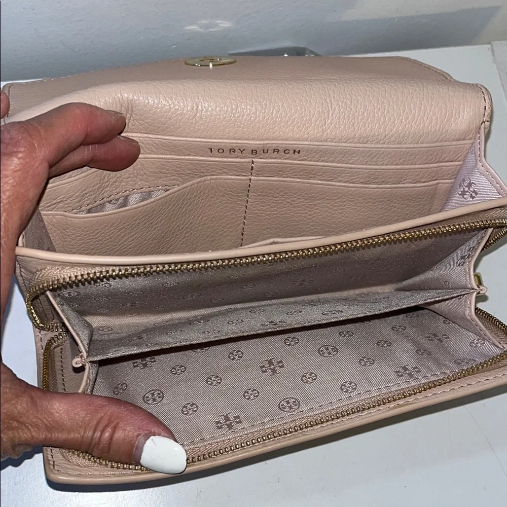 TORY BURCH PINK PEBBLED LEATHER WALLET WITH FLAP CLOSURE